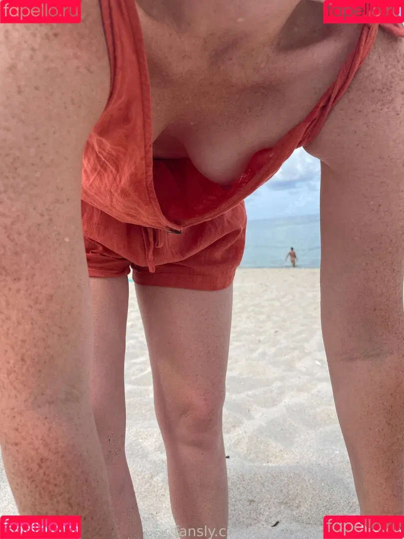 zoeytryingnewthings Onlyfans Photo Gallery 