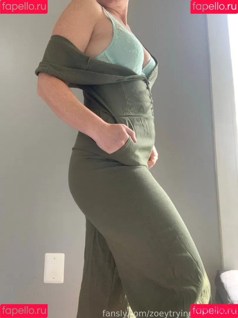 zoeytryingnewthings Onlyfans Photo Gallery 