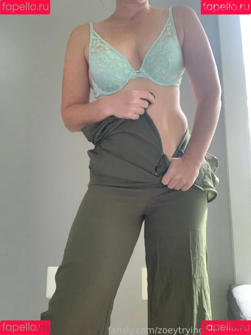 zoeytryingnewthings Onlyfans Photo Gallery 