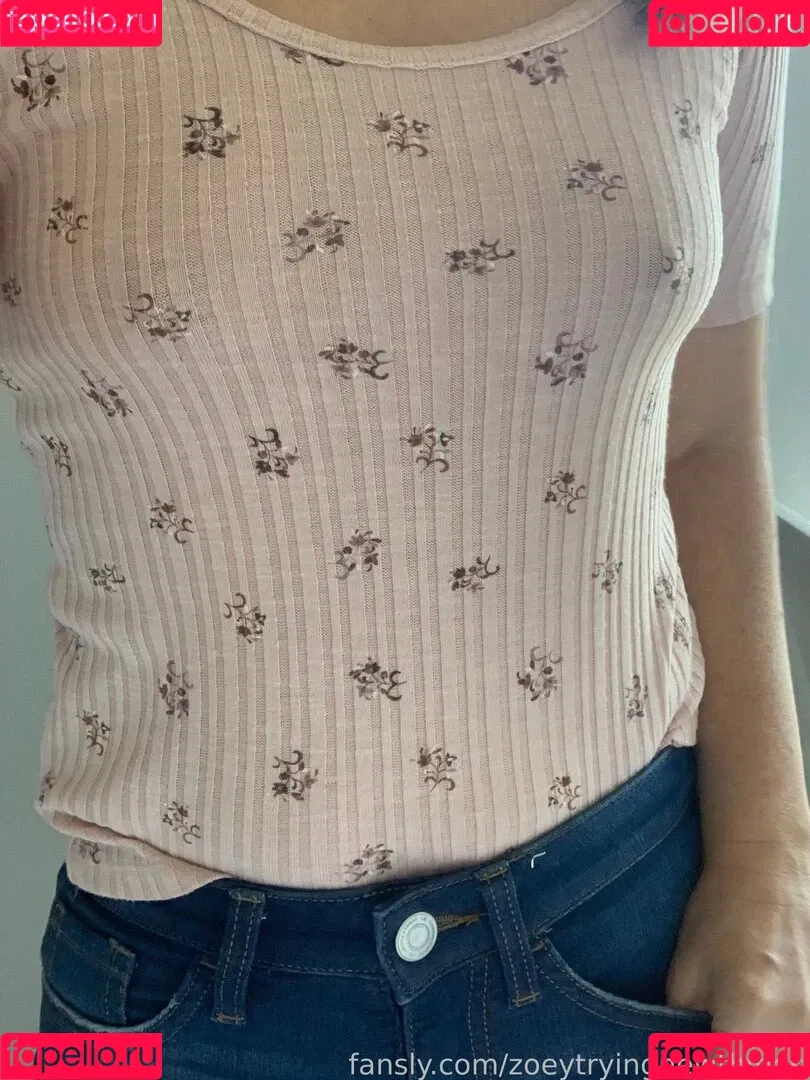 zoeytryingnewthings Onlyfans Photo Gallery 