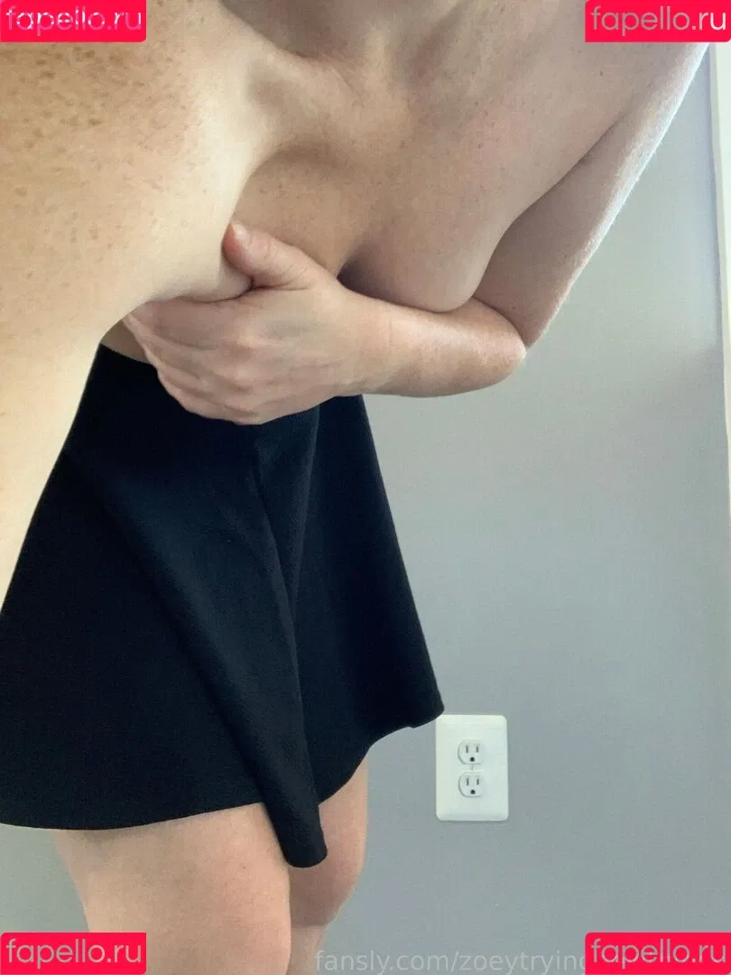zoeytryingnewthings Onlyfans Photo Gallery 