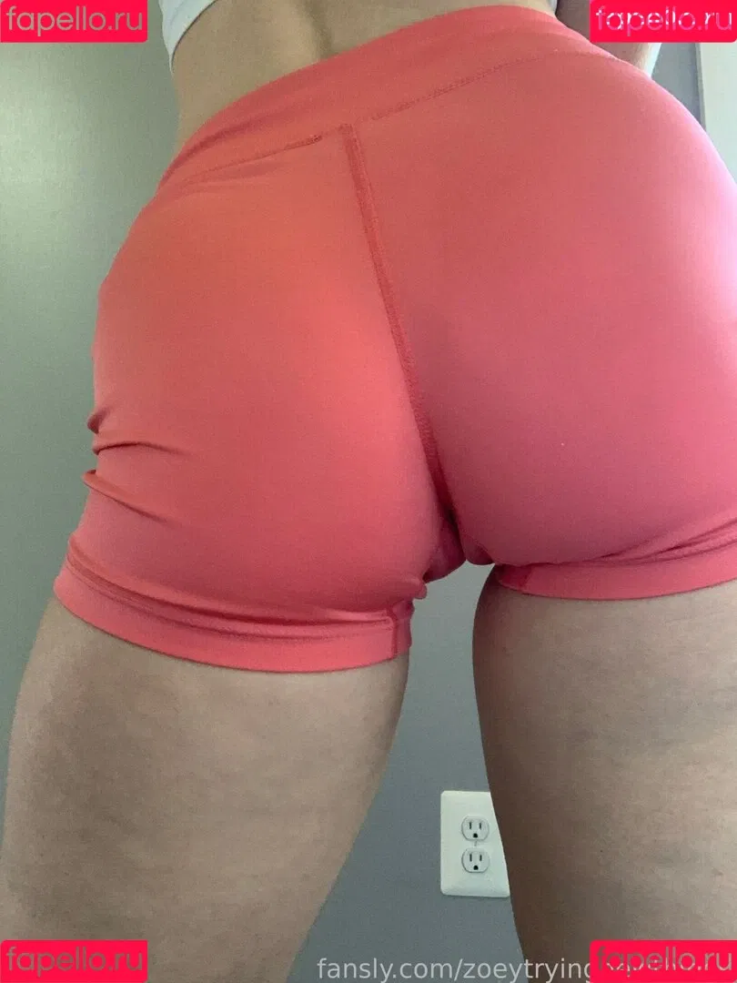 zoeytryingnewthings Onlyfans Photo Gallery 