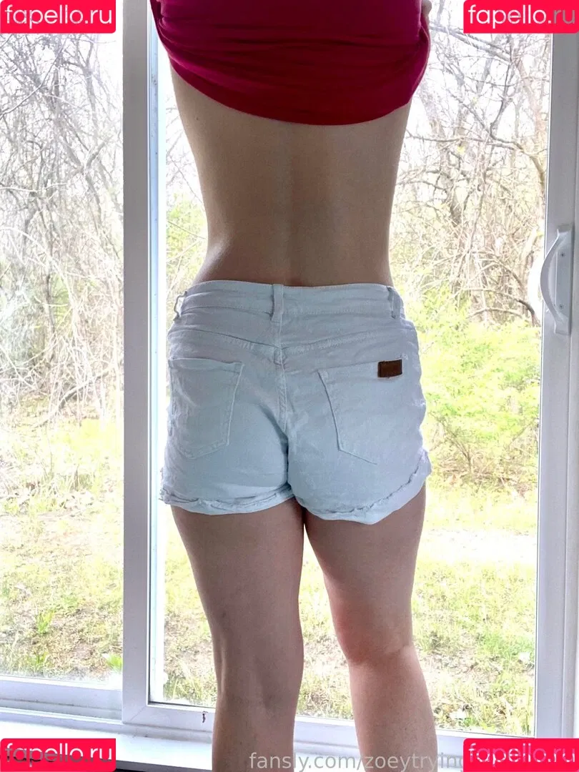 zoeytryingnewthings Onlyfans Photo Gallery 