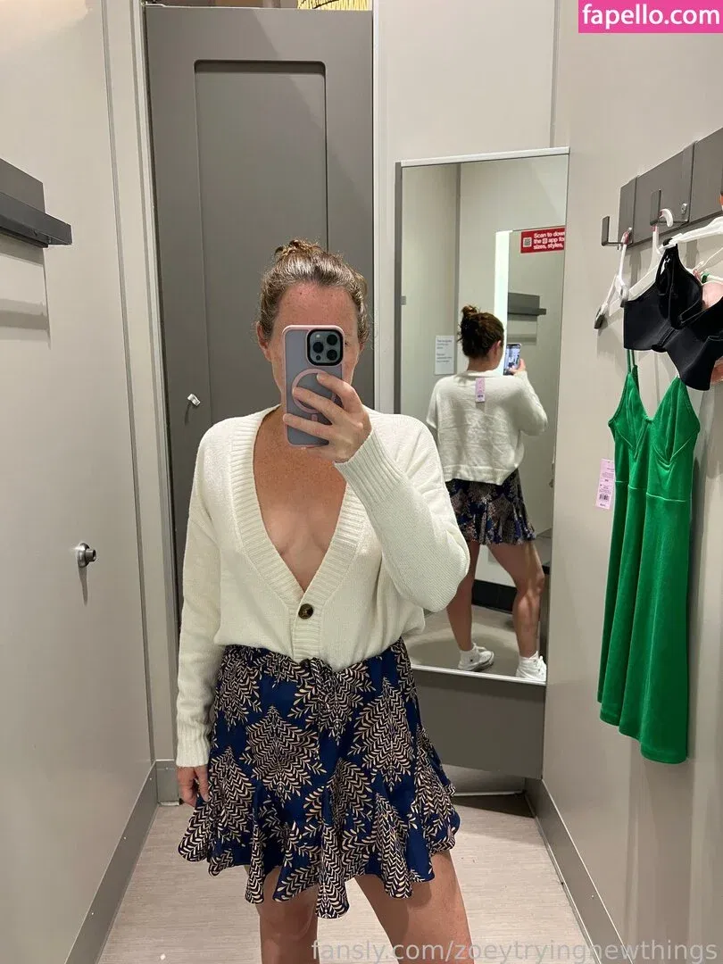 zoeytryingnewthings Onlyfans Photo Gallery 