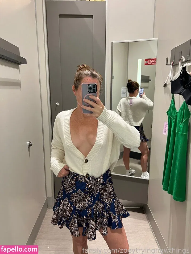 zoeytryingnewthings Onlyfans Photo Gallery 