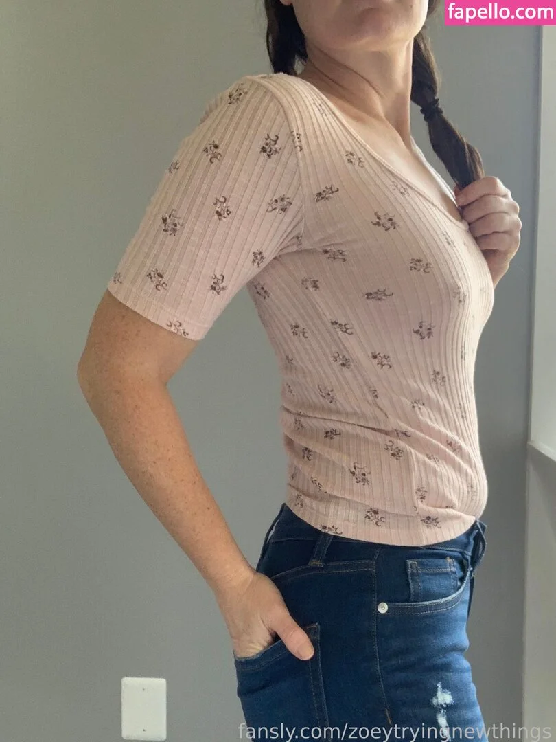 zoeytryingnewthings Onlyfans Photo Gallery 