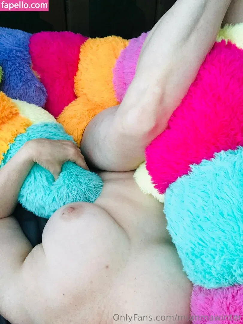 mummawinter Onlyfans Photo Gallery 