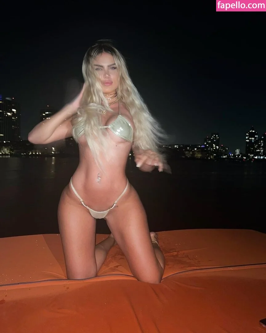 Icy.bebe Onlyfans Photo Gallery 