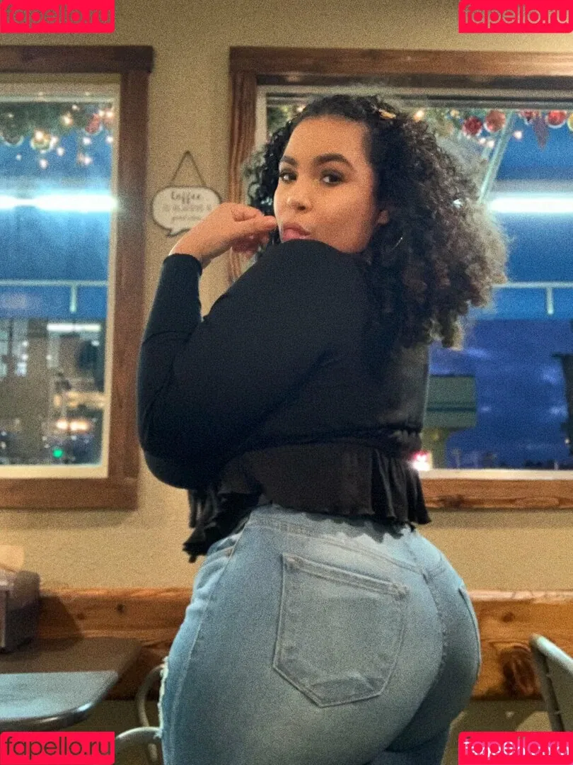Deanelizyunes Onlyfans Photo Gallery 