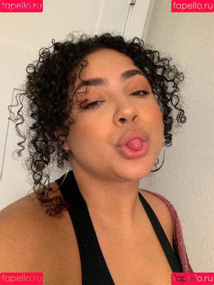 Deanelizyunes Onlyfans Photo Gallery 