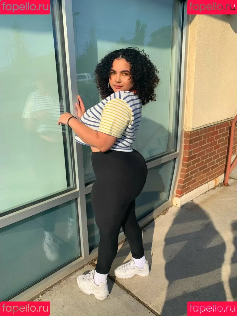 Deanelizyunes Onlyfans Photo Gallery 