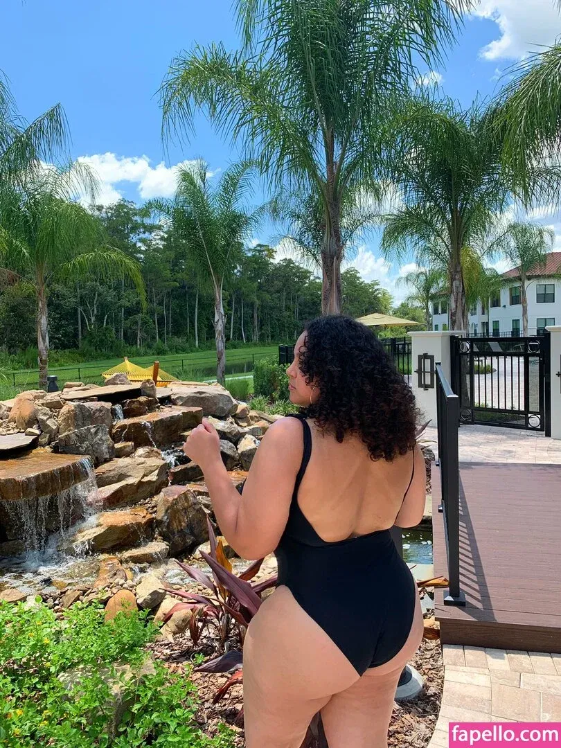 Deanelizyunes Onlyfans Photo Gallery 