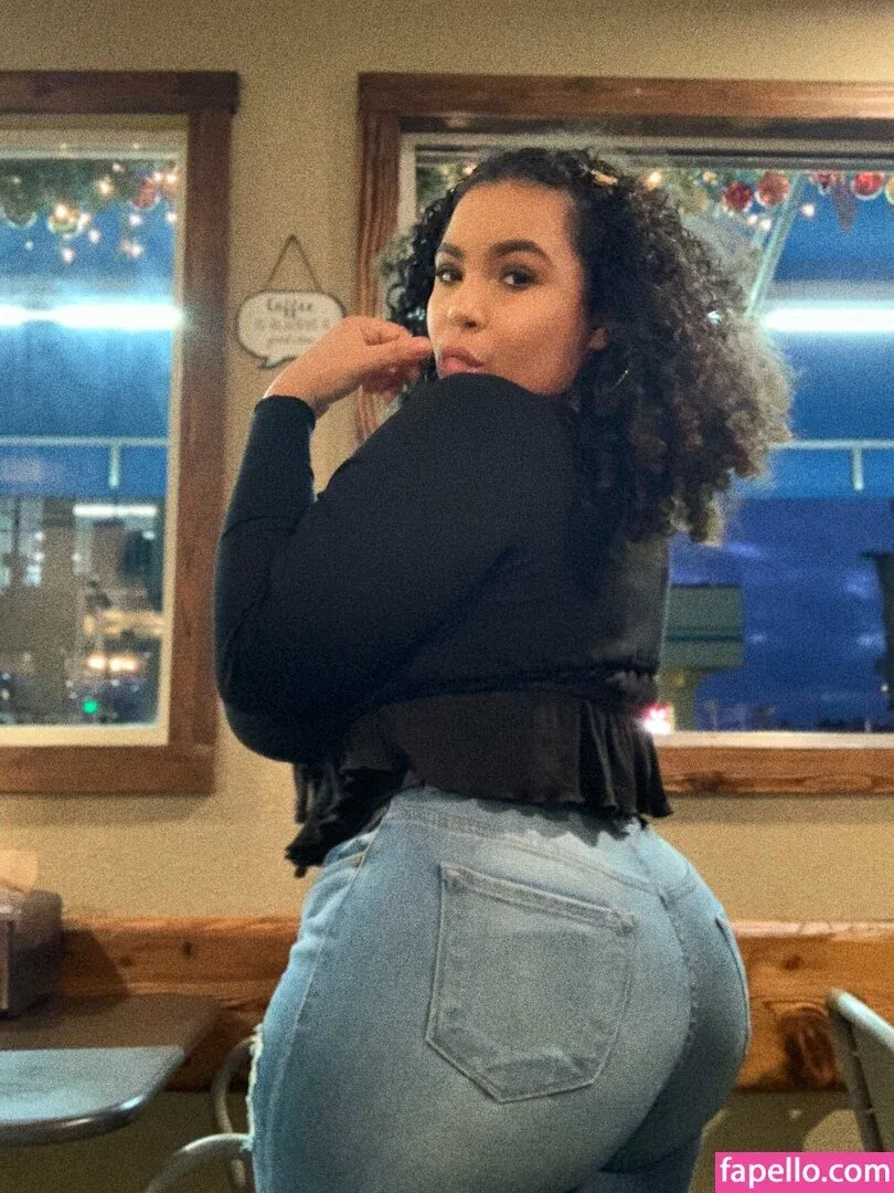 Deanelizyunes Onlyfans Photo Gallery 