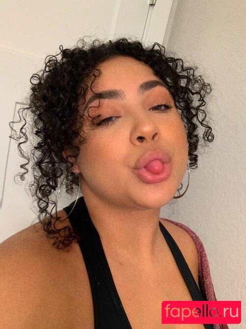 Deanelizyunes Nude Onlyfans Photo 31