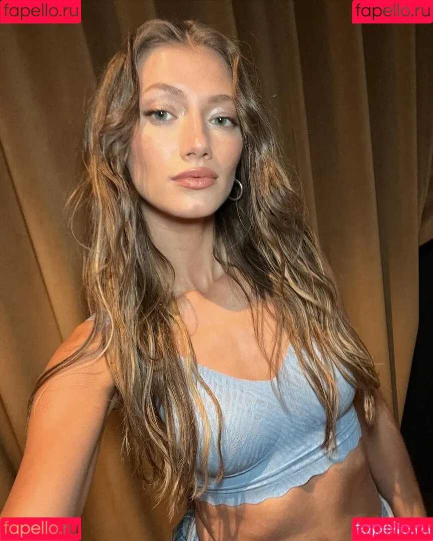 Leony Burger Onlyfans Photo Gallery 