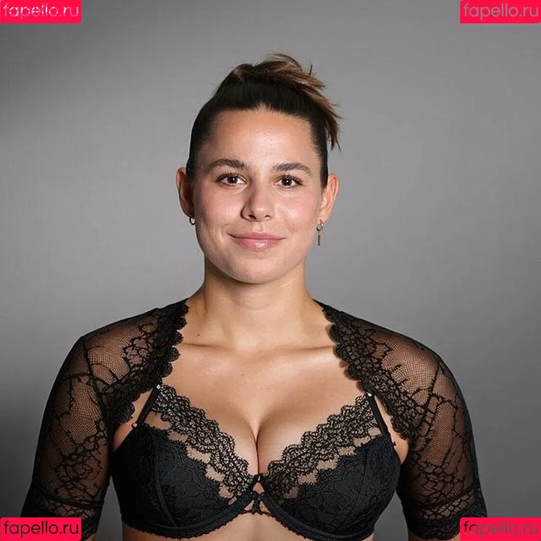 DFB Damen Onlyfans Photo Gallery 
