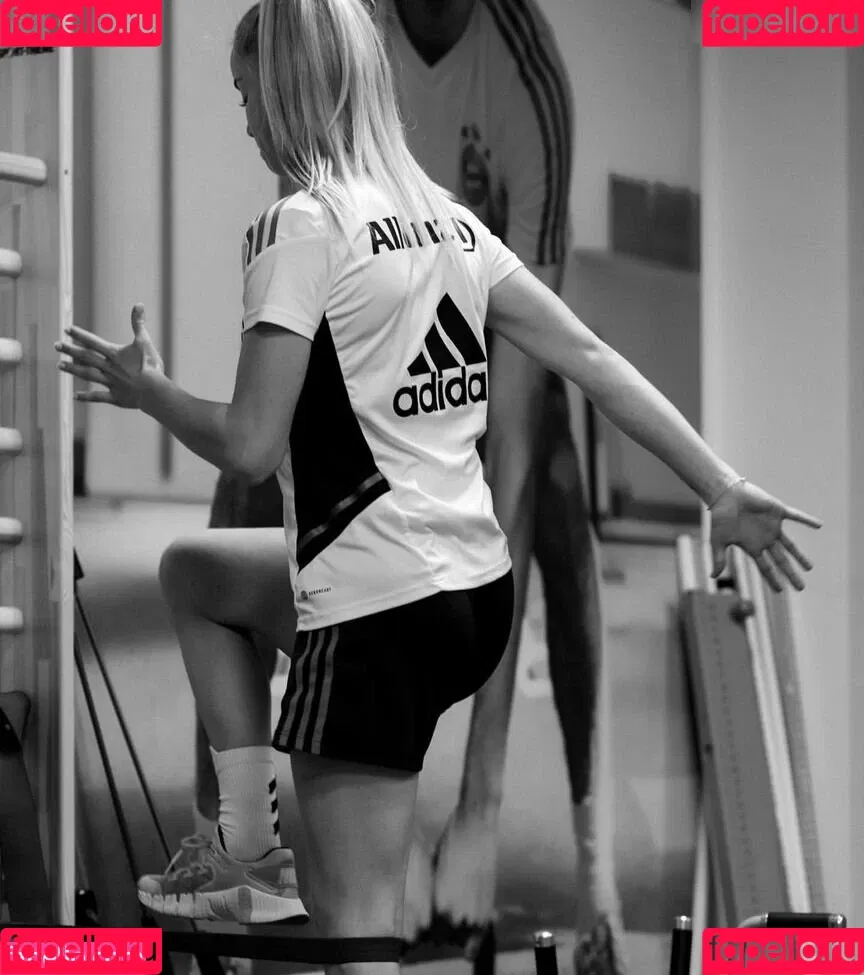 DFB Damen Onlyfans Photo Gallery 