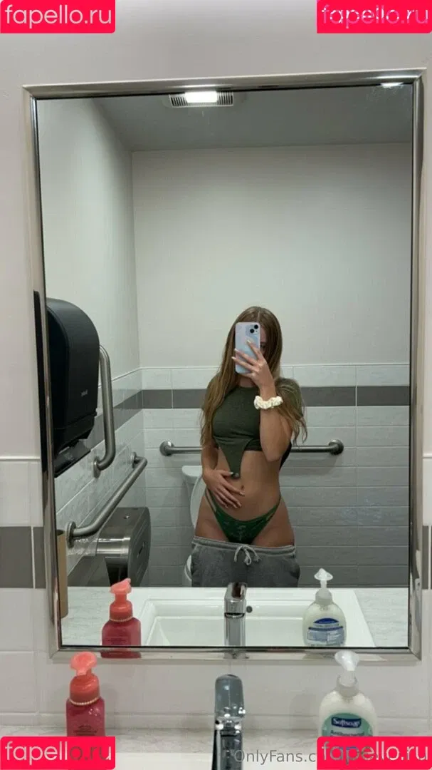 mileyeilish Onlyfans Photo Gallery 
