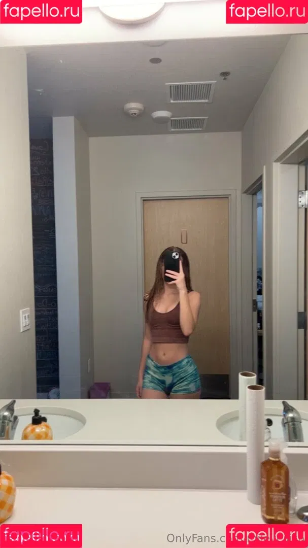 mileyeilish Onlyfans Photo Gallery 