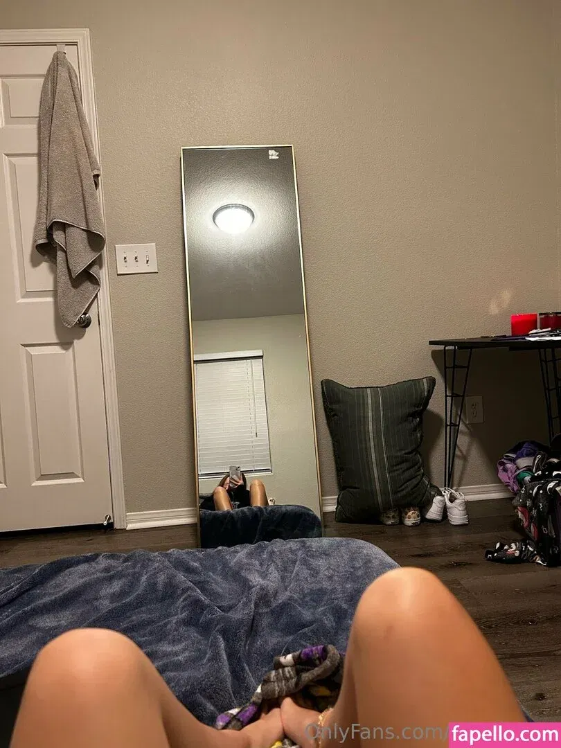 mileyeilish Onlyfans Photo Gallery 