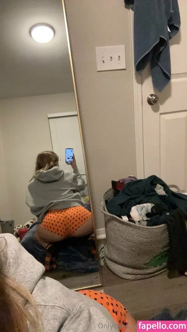 mileyeilish Onlyfans Photo Gallery 