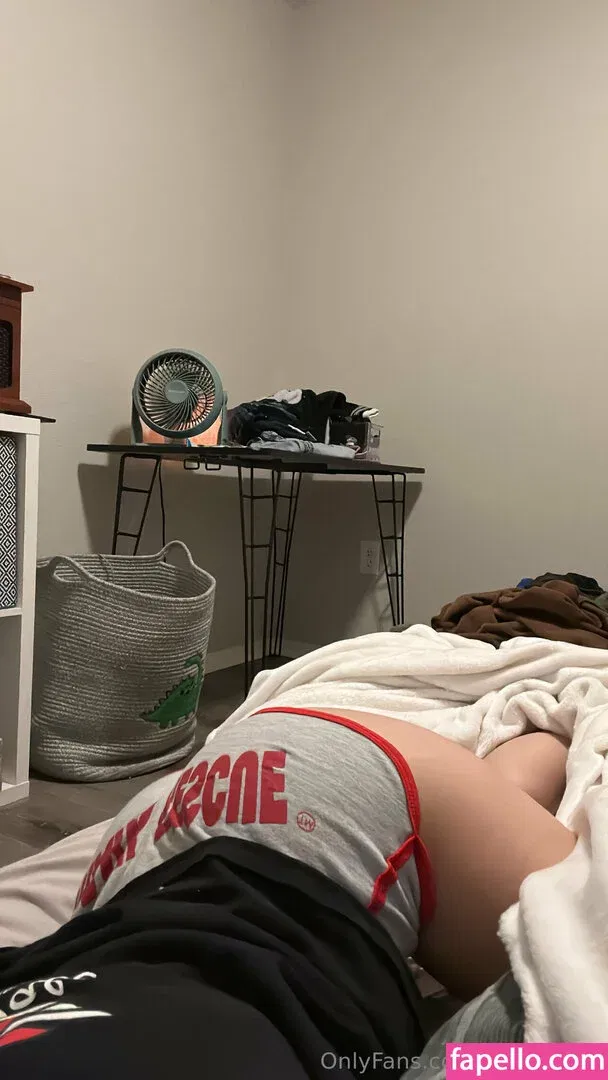 mileyeilish Onlyfans Photo Gallery 