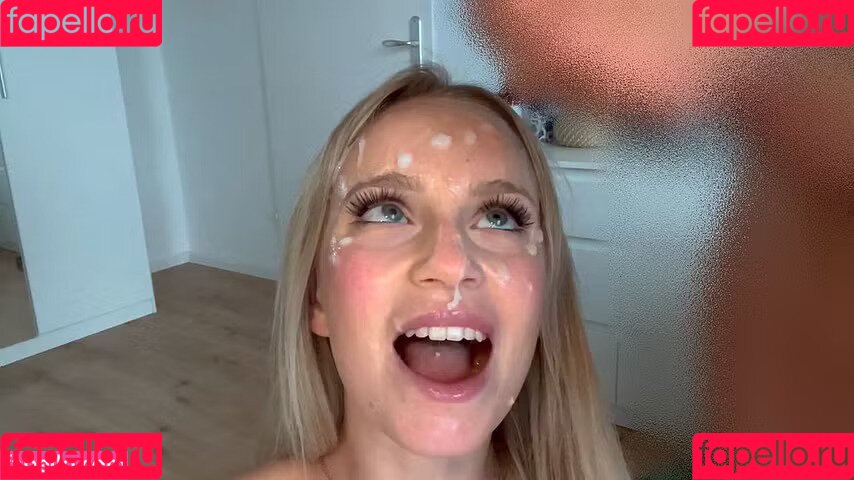 baebaezoe Onlyfans Photo Gallery 