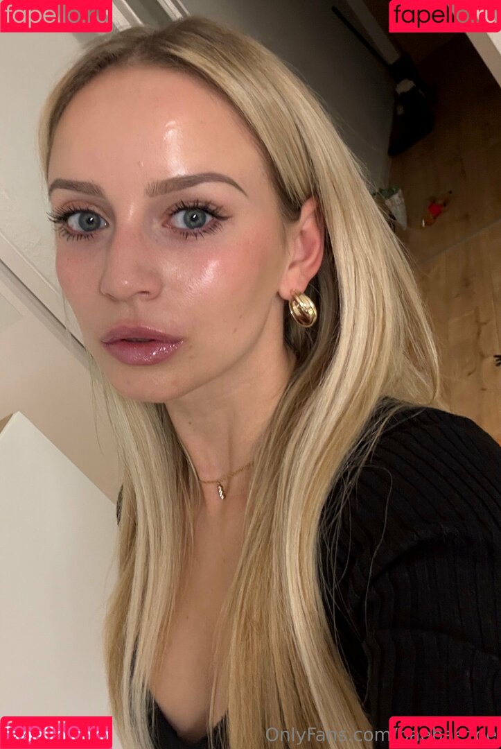 baebaezoe Onlyfans Photo Gallery 