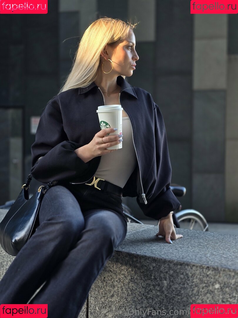 baebaezoe Onlyfans Photo Gallery 