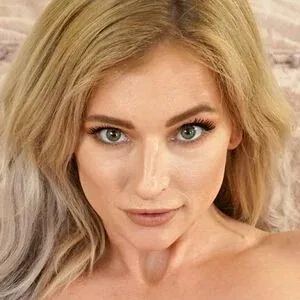 Hyley Winters Onlyfans Photo Gallery 