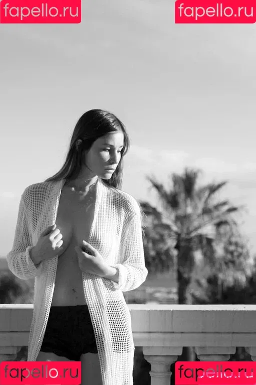 Ophelie Poisson Onlyfans Photo Gallery 