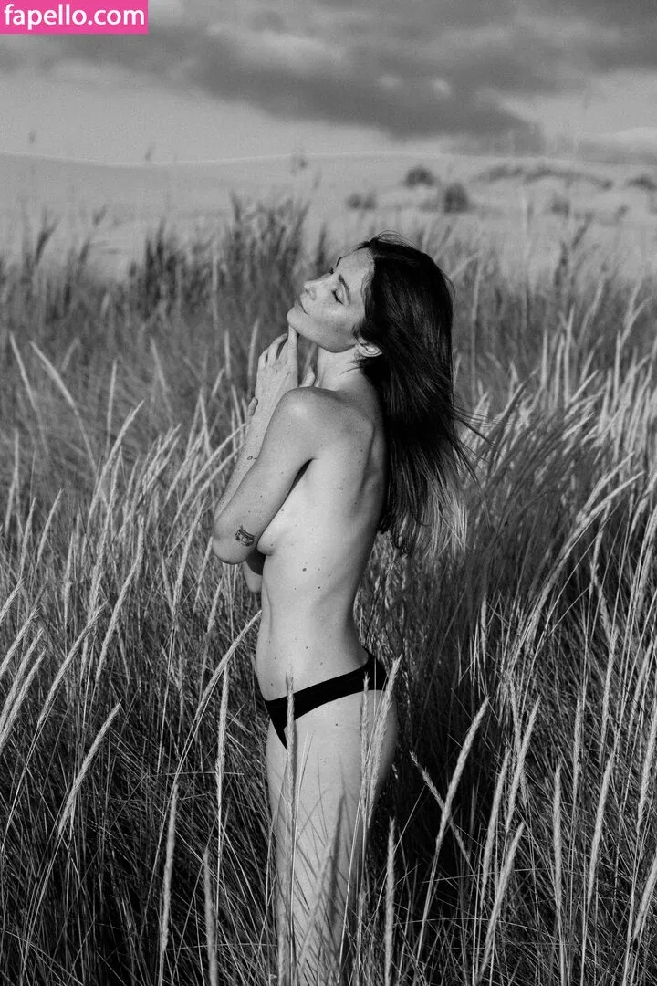 Ophelie Poisson Onlyfans Photo Gallery 