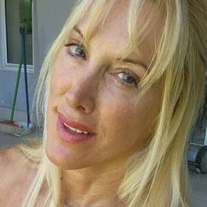 Roxana Moll Onlyfans Photo Gallery 