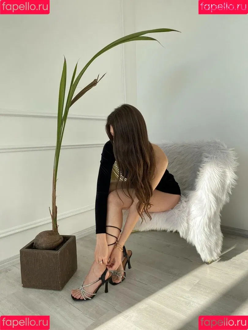 mollynotholy Onlyfans Photo Gallery 