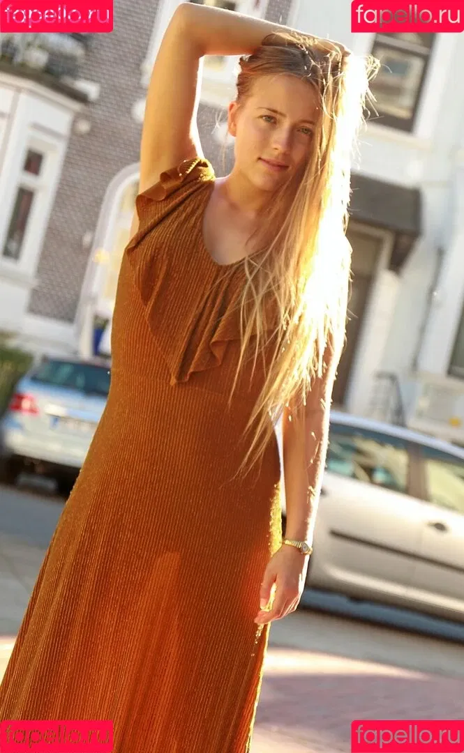 Alina Jäger Onlyfans Photo Gallery 