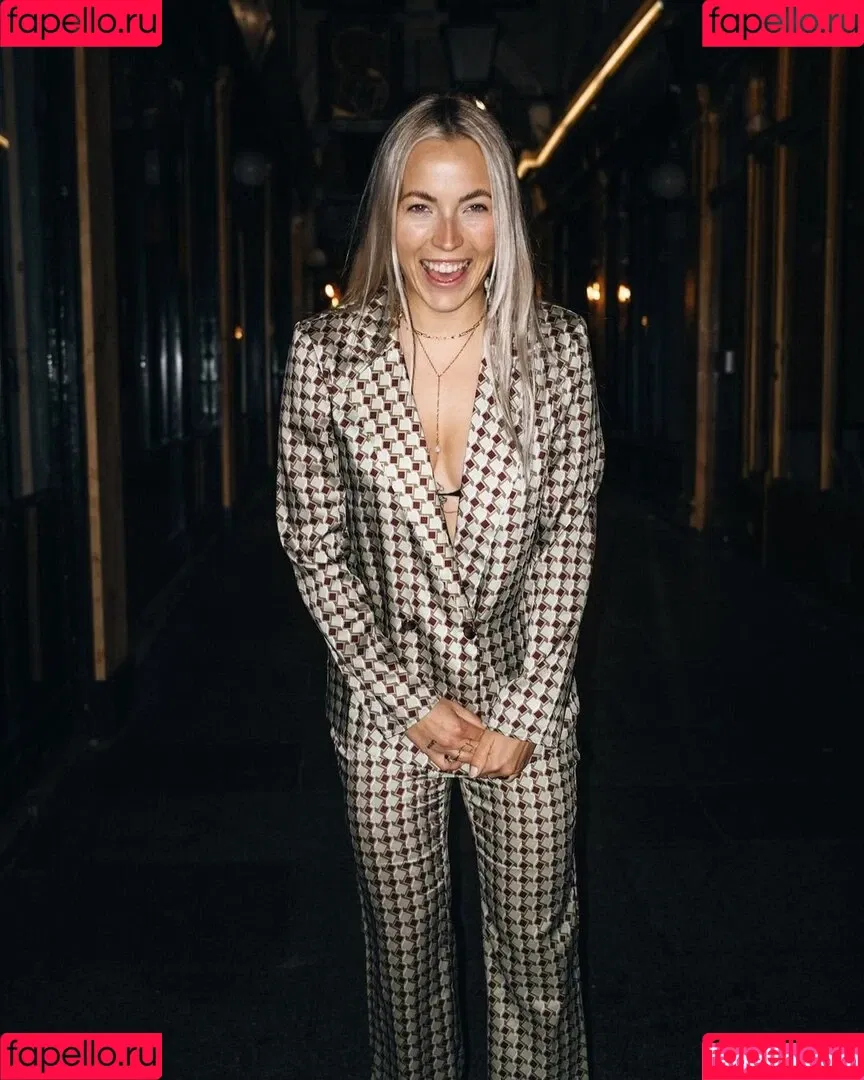 Alina Jäger Onlyfans Photo Gallery 