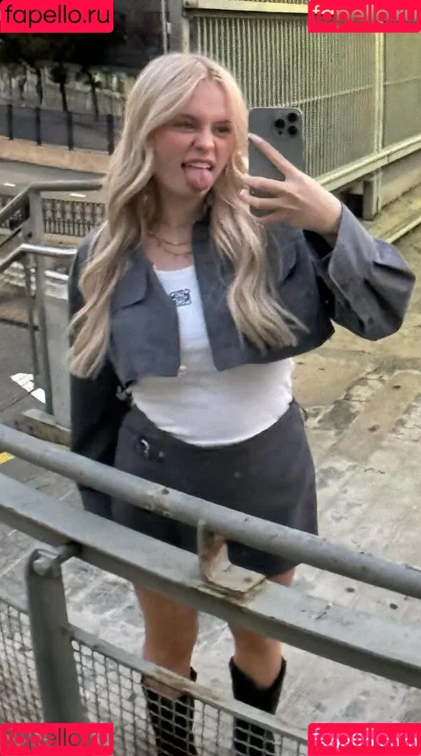 Leni Marie Onlyfans Photo Gallery 