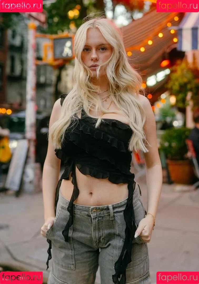 Leni Marie Onlyfans Photo Gallery 