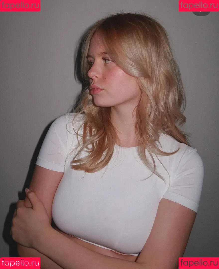 Leni Marie Onlyfans Photo Gallery 