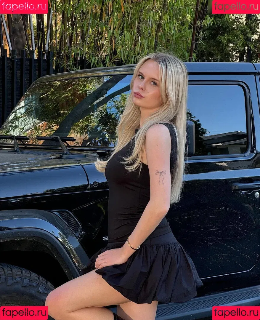 Leni Marie Onlyfans Photo Gallery 