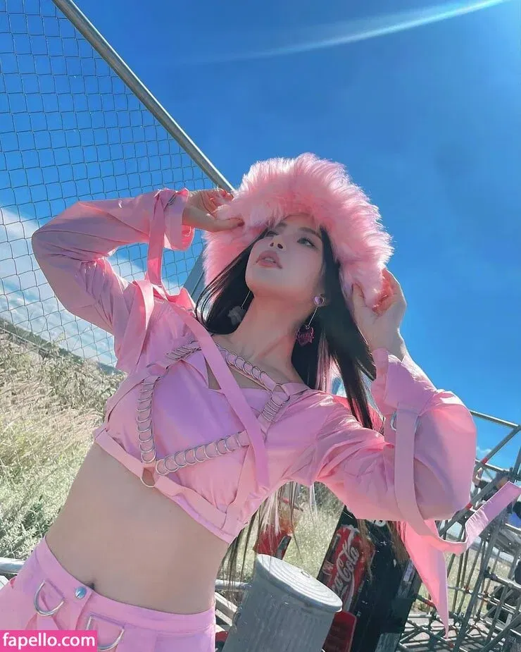 Kim Yong-sun Onlyfans Photo Gallery 