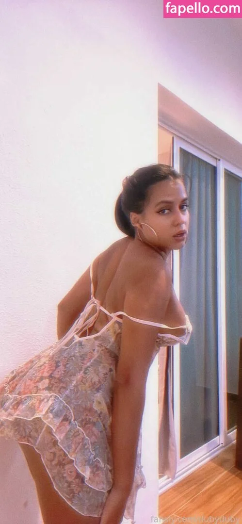 dubyduby Onlyfans Photo Gallery 