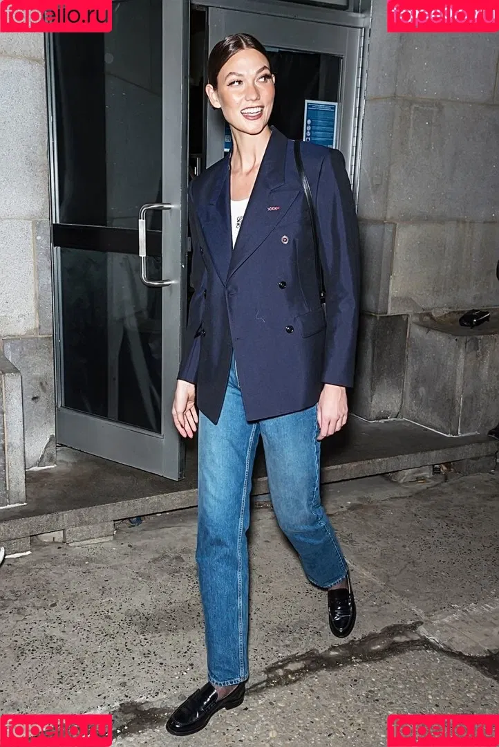 Karlie Kloss Onlyfans Photo Gallery 