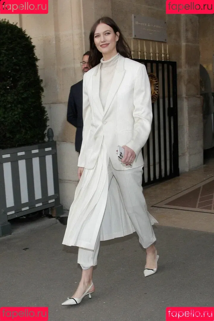Karlie Kloss Onlyfans Photo Gallery 