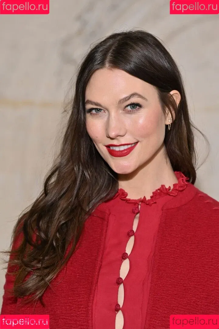 Karlie Kloss Onlyfans Photo Gallery 