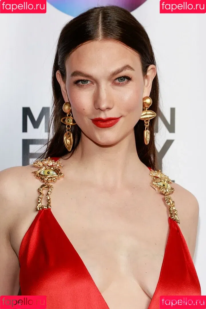 Karlie Kloss Onlyfans Photo Gallery 