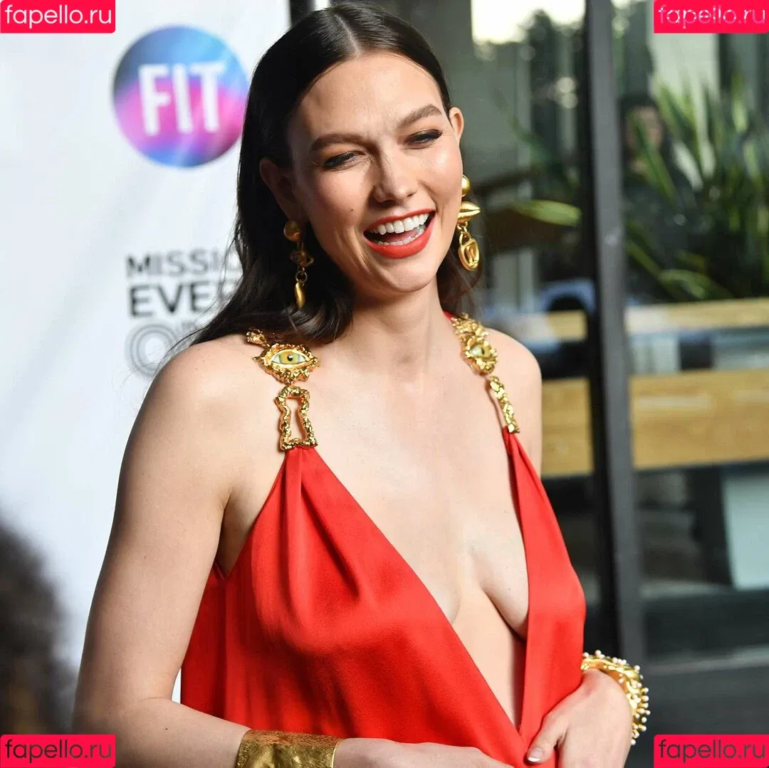 Karlie Kloss Onlyfans Photo Gallery 