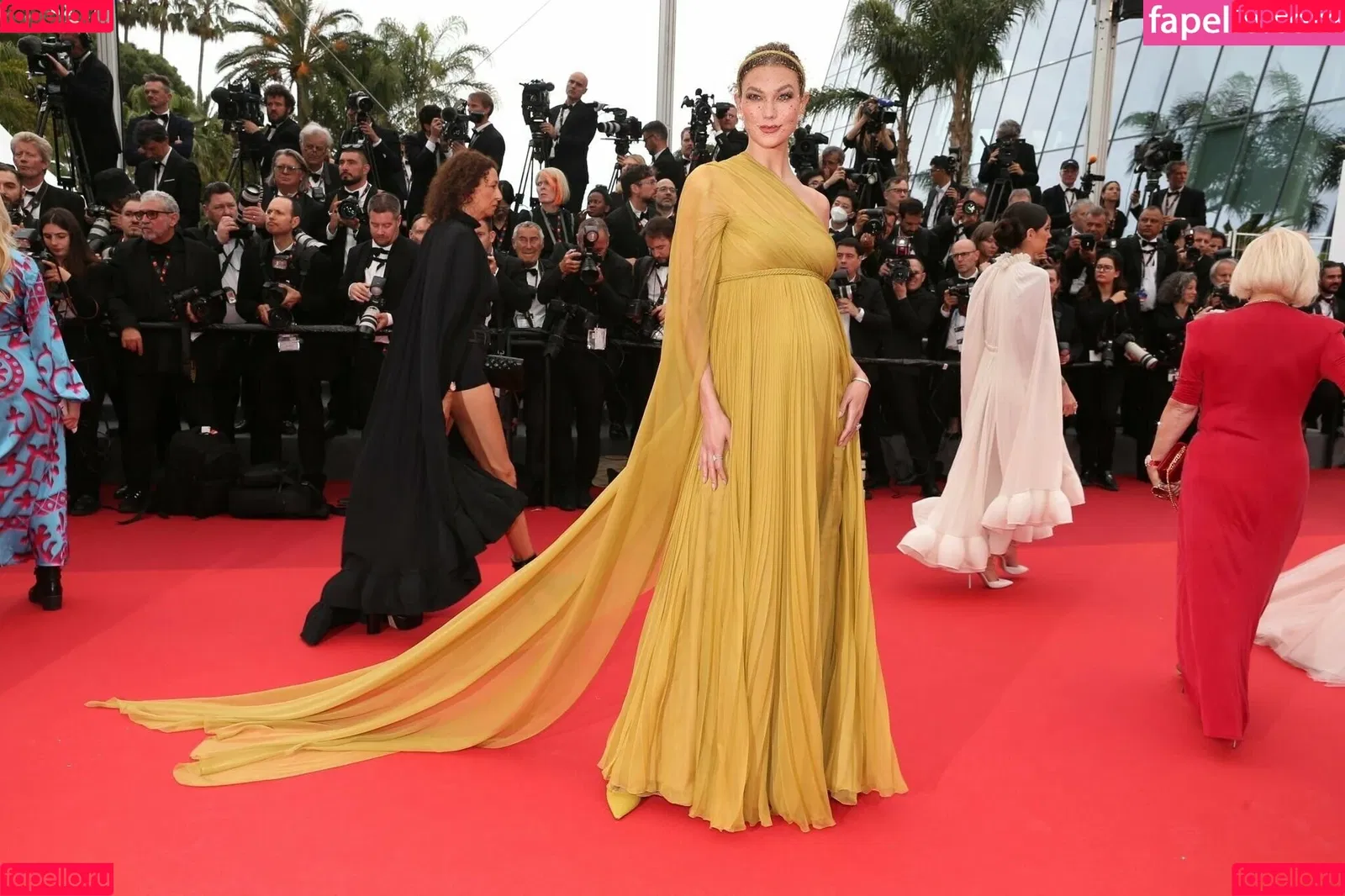 Karlie Kloss Onlyfans Photo Gallery 