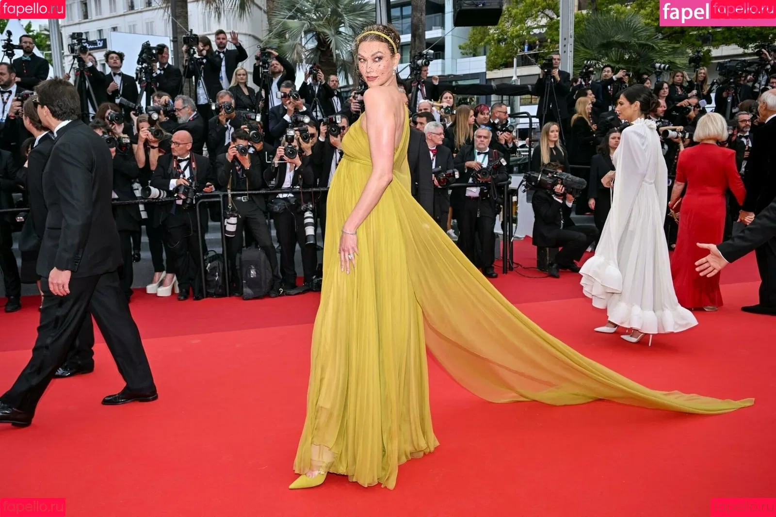 Karlie Kloss Onlyfans Photo Gallery 