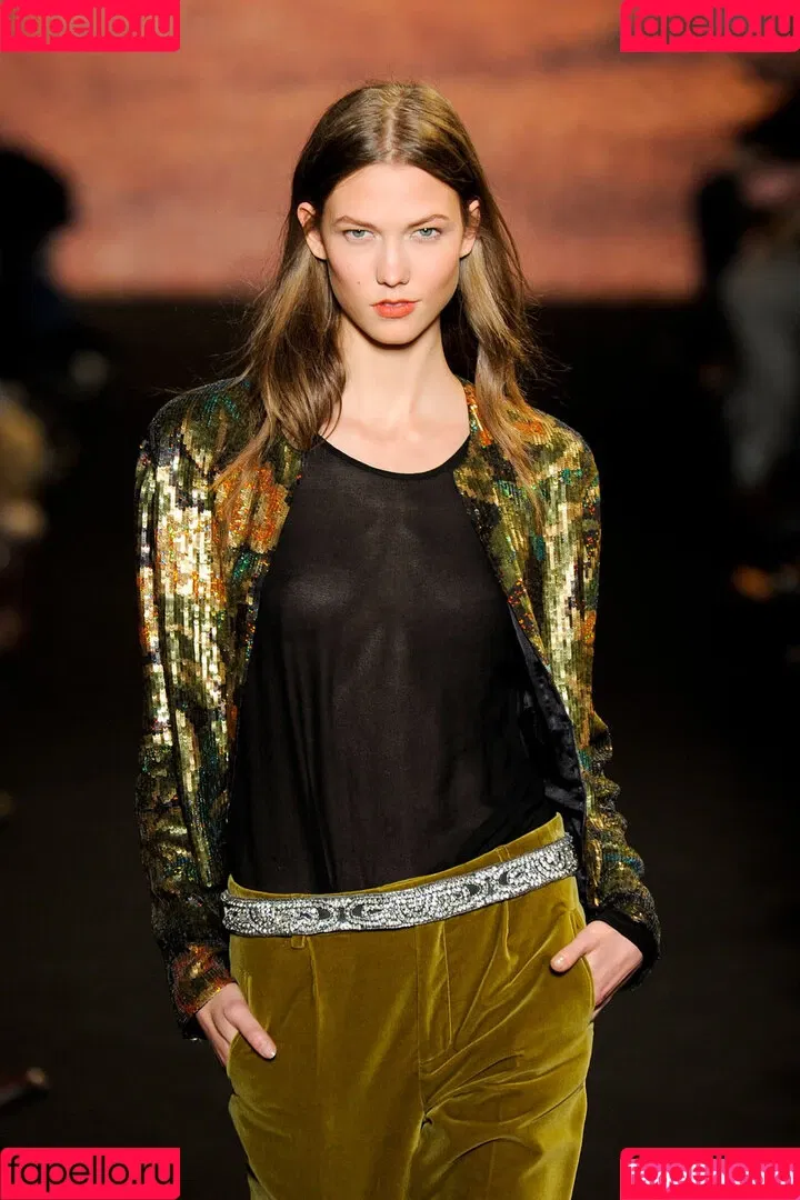 Karlie Kloss Onlyfans Photo Gallery 